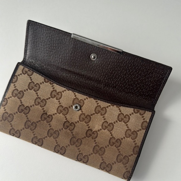 Gucci Tan and Brown Wallet - Picture 2 of 9